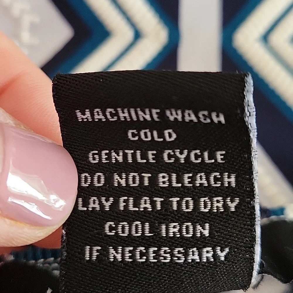 Y2K LIZ MCCOY large stretchy top - Picture 4 of 4